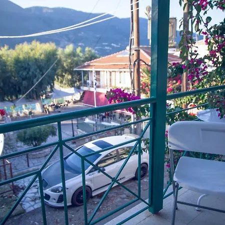 Traditional House In The Centre Of Semesterbostad Vasiliki